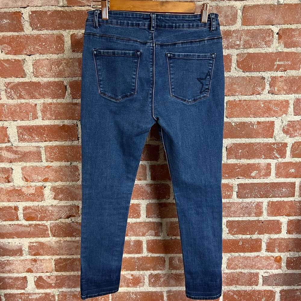 HUSH UK brand skinny slim fit jeans with star on butt pocket. Size 2